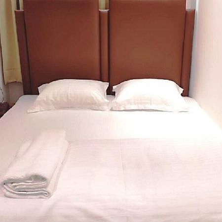 Staymaker Hotel Mohan Palace Baharampur Luaran gambar