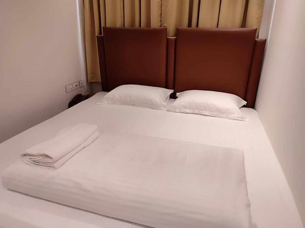 Staymaker Hotel Mohan Palace Baharampur Luaran gambar