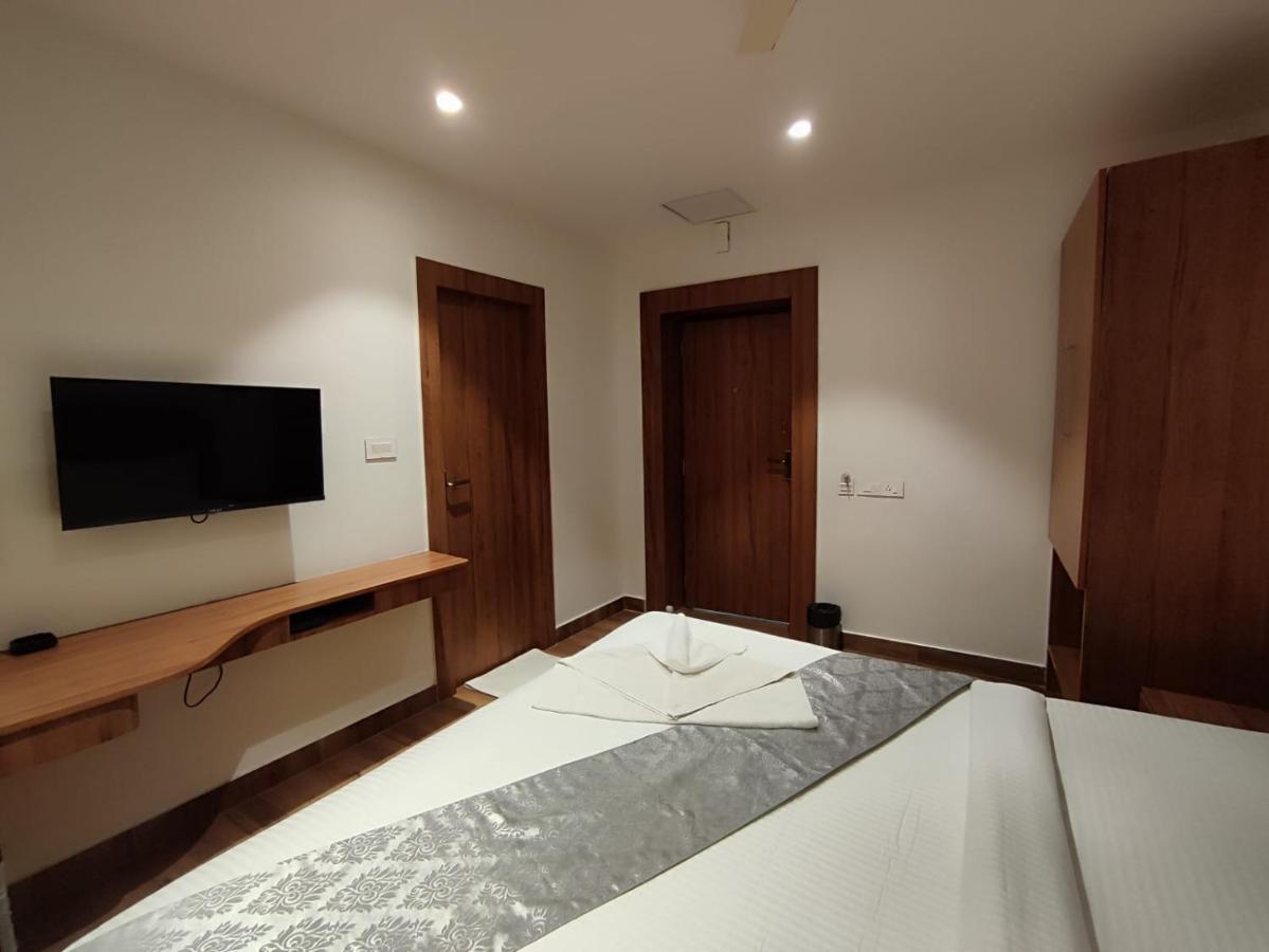 Staymaker Hotel Mohan Palace Baharampur Luaran gambar
