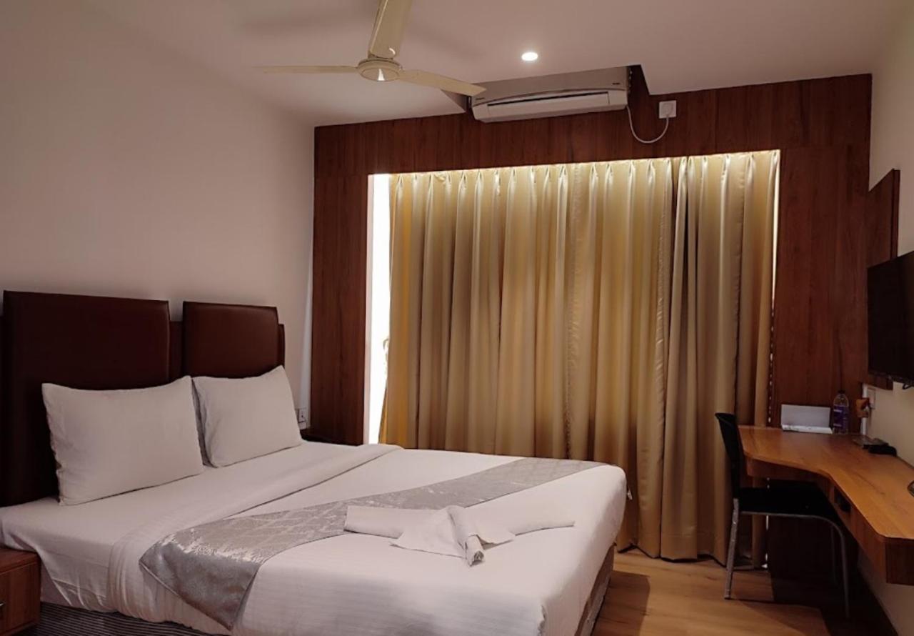 Staymaker Hotel Mohan Palace Baharampur Luaran gambar